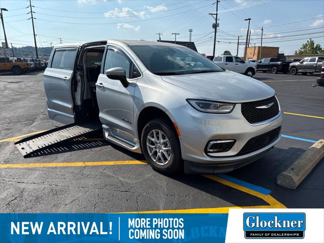 2023 Chrysler Pacifica Touring L for sale in Ashland, KY