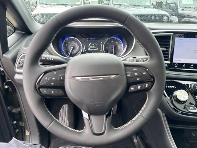 2027 Chrysler Pacifica Limited