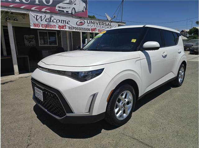 2023 Kia Soul LX for sale in Selma, CA