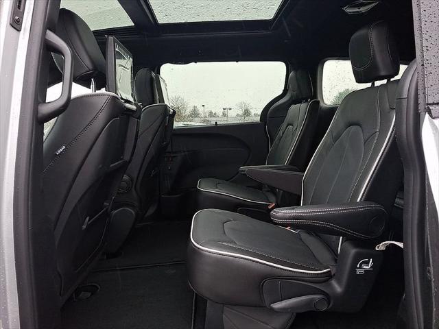 2026 Chrysler Pacifica Limited AWD