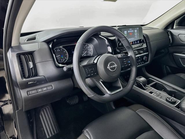 2023 Nissan Pathfinder SL 4WD