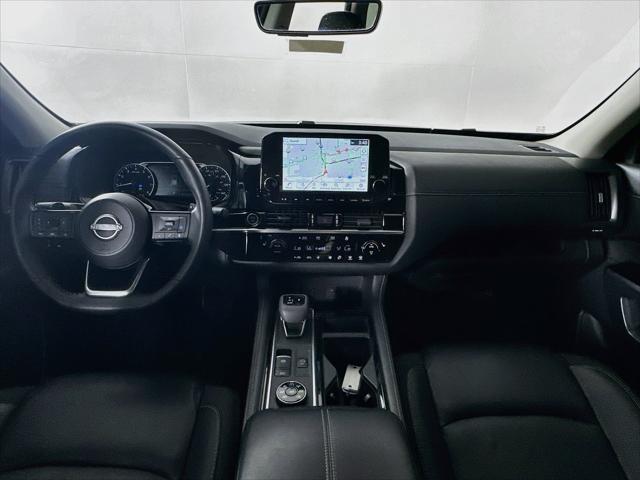 2023 Nissan Pathfinder SL 4WD