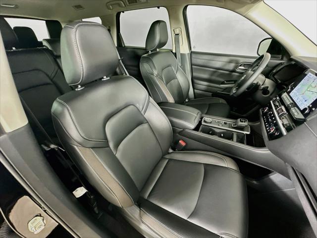 2023 Nissan Pathfinder SL 4WD