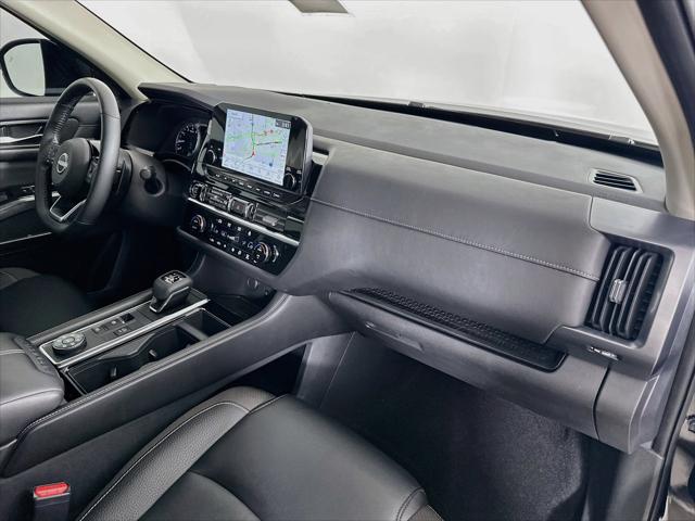 2023 Nissan Pathfinder SL 4WD