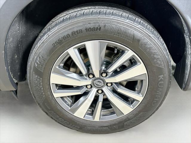 2023 Nissan Pathfinder SL 4WD