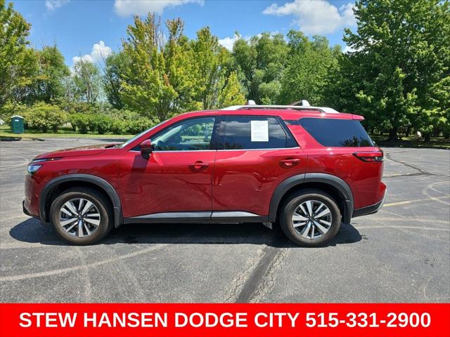 2024 Nissan Pathfinder SL 4WD for sale in Urbandale, IA