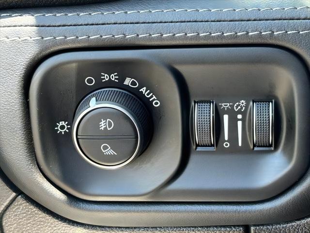 2022 Ram 1500 Limited Crew Cab 4x4 57 Box