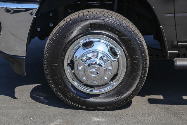 2026 Ram 3500 Tradesman Crew Cab 4x4 8 Box