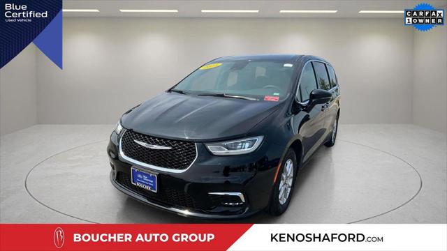2025 Chrysler Pacifica Select for sale in Kenosha, WI