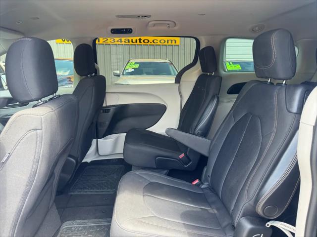 2019 Chrysler Pacifica LX