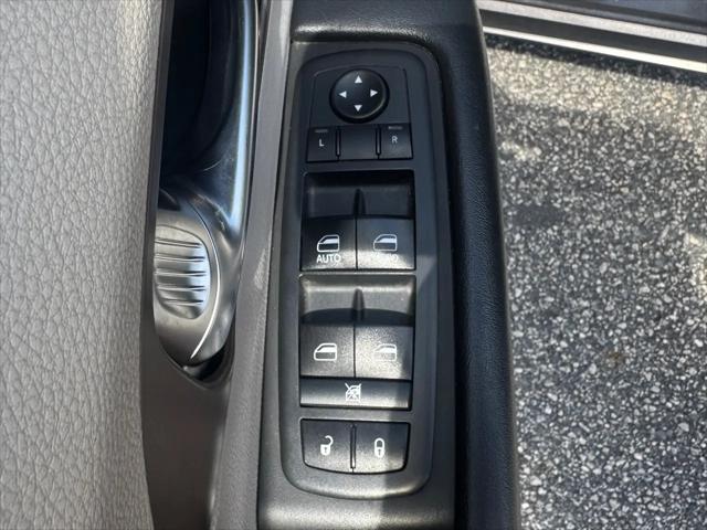 2019 Chrysler Pacifica LX