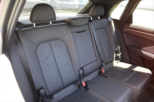 2024 Audi Q3 Premium 45 TFSI S line quattro Tiptronic