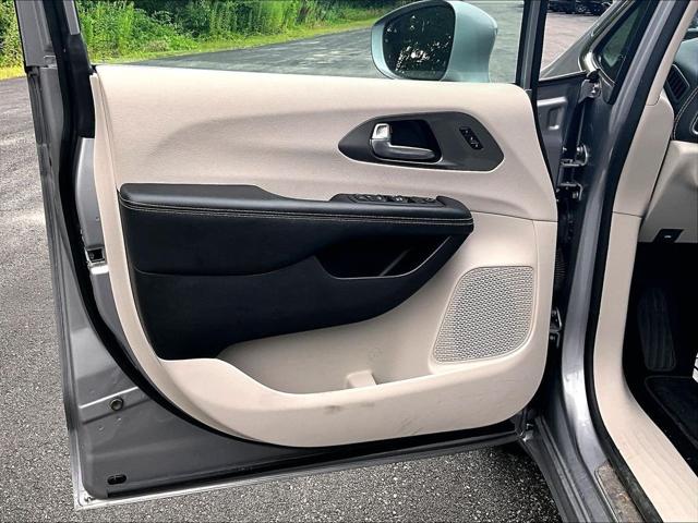 2021 Chrysler Pacifica Touring L AWD