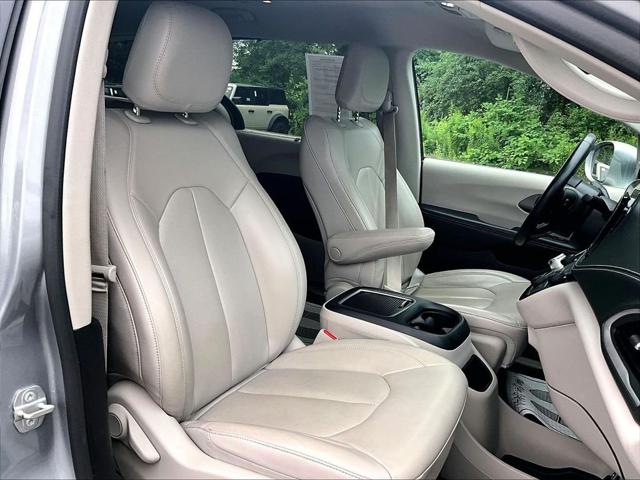 2021 Chrysler Pacifica Touring L AWD