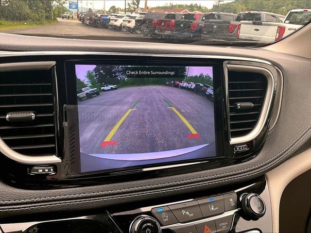 2021 Chrysler Pacifica Touring L AWD