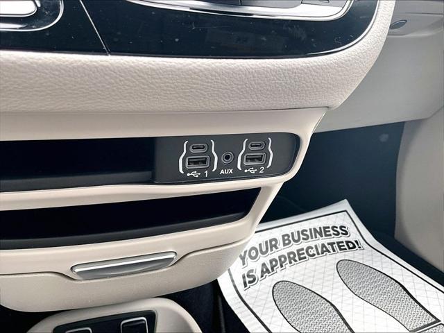 2021 Chrysler Pacifica Touring L AWD
