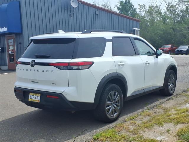 2025 Nissan Pathfinder SV 4WD