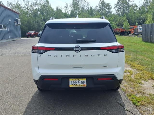 2025 Nissan Pathfinder SV 4WD