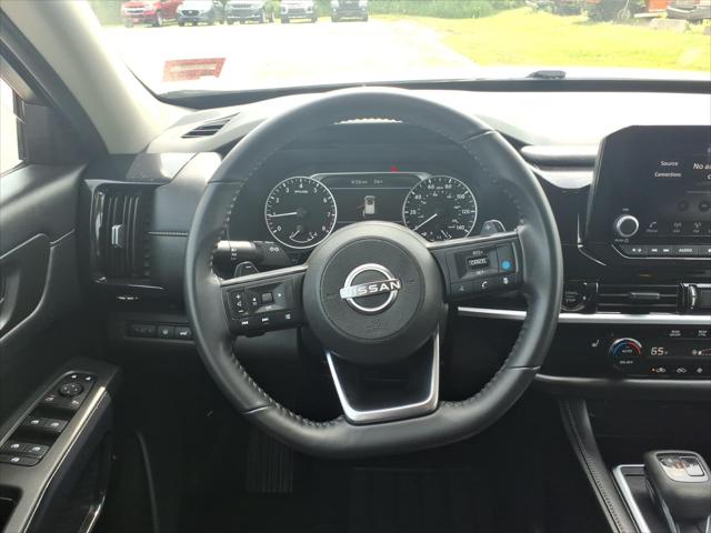 2025 Nissan Pathfinder SV 4WD