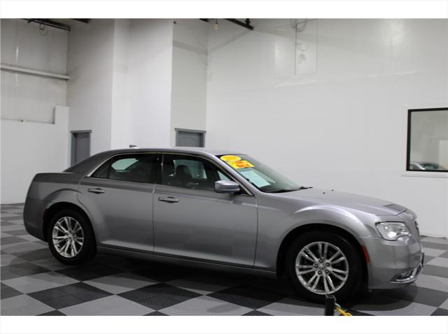 2018 Chrysler 300 Touring L for sale in Merced, CA