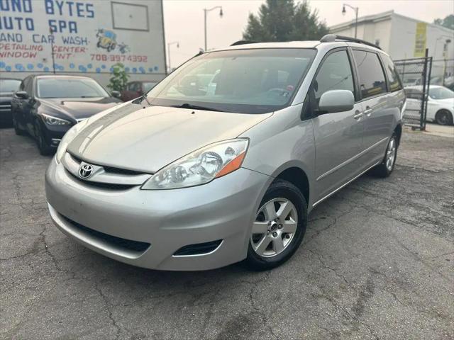 2008 Toyota Sienna XLE for sale in Maywood, IL
