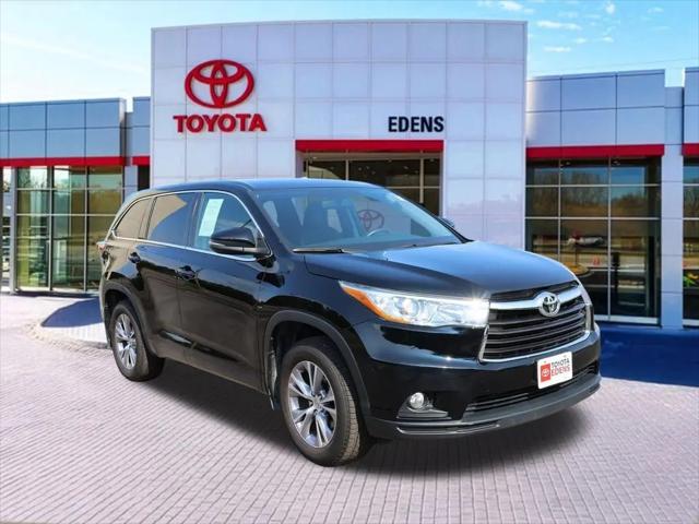 2015 Toyota Highlander LE Plus V6 for sale in Northbrook, IL