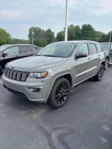 2019 Jeep Grand Cherokee Altitude 4x4 for sale in Owosso, MI