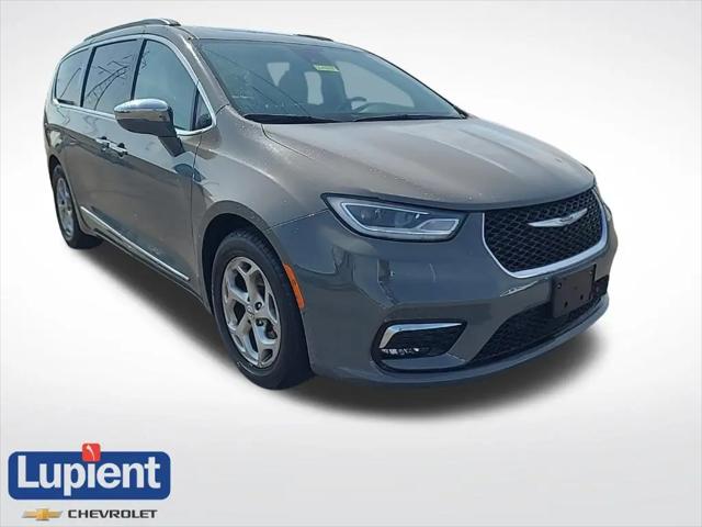 2022 Chrysler Pacifica Limited for sale in Bloomington, MN