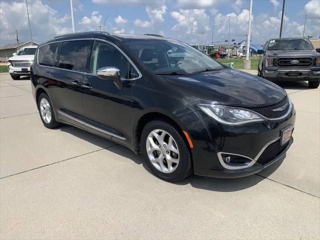 2020 Chrysler Pacifica Limited for sale in Columbus, NE