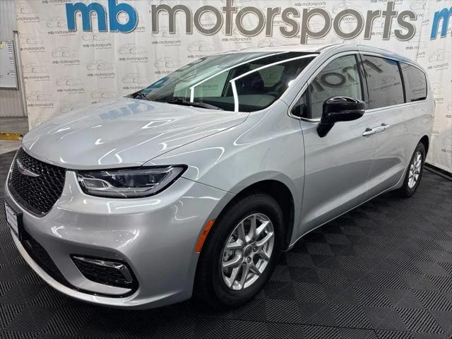 2024 Chrysler Pacifica Touring L for sale in Asbury Park, NJ