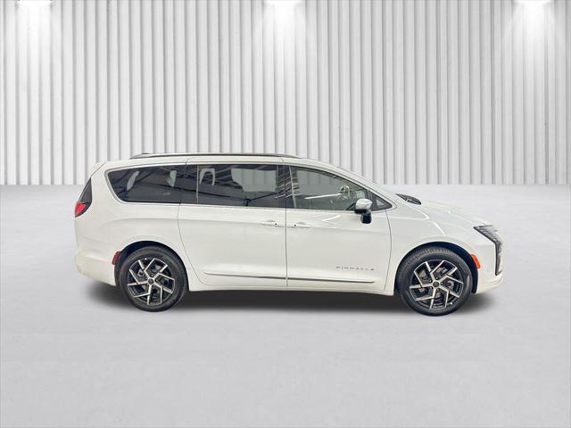 2027 Chrysler Pacifica PACIFICA PINNACLE AWD 2027 Chrysler Pacifica PACIFICA PINNACLE AWD