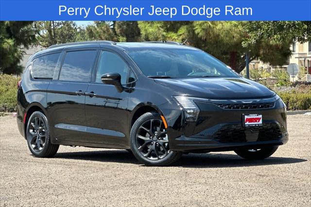 2027 Chrysler Pacifica Limited for sale in National City, CA