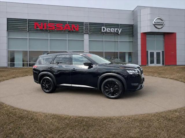 2025 Nissan Pathfinder SV 4WD for sale in Dubuque, IA