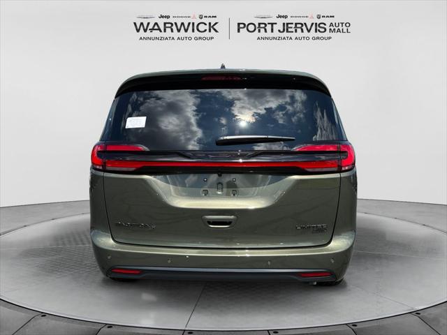 2027 Chrysler Pacifica Limited