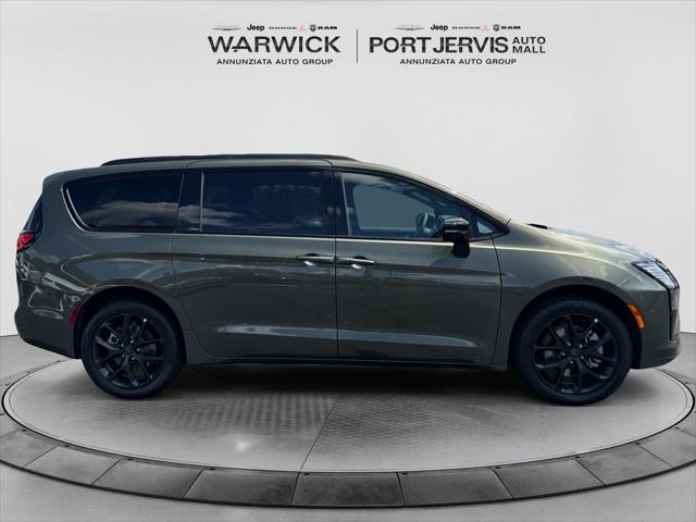 2027 Chrysler Pacifica Limited