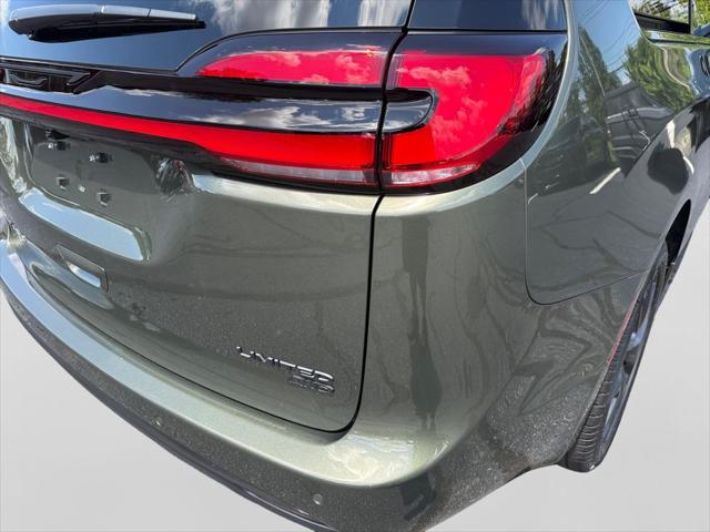 2027 Chrysler Pacifica Limited