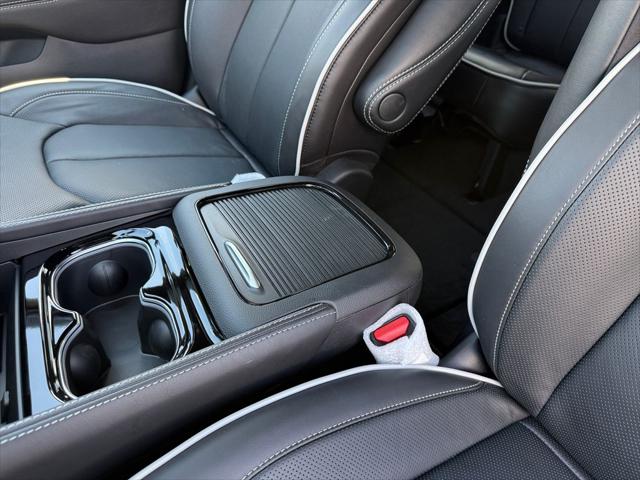 2027 Chrysler Pacifica Limited