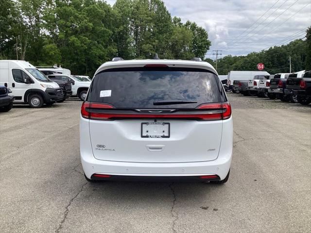 2027 Chrysler Pacifica Pinnacle