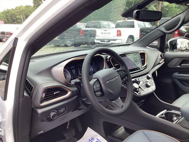 2027 Chrysler Pacifica Pinnacle