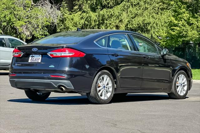 2020 Ford Fusion SE