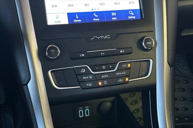 2020 Ford Fusion SE