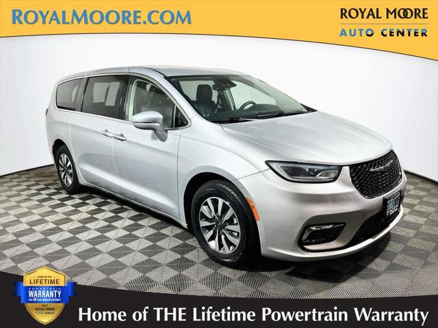 2022 Chrysler Pacifica Hybrid Touring L for sale in Hillsboro, OR