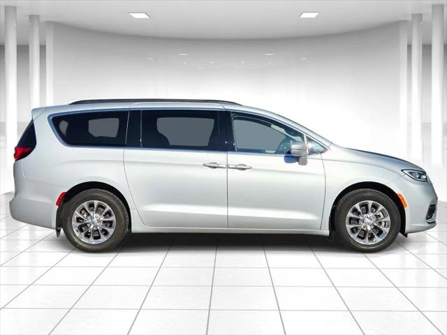 2022 Chrysler Pacifica Touring L AWD