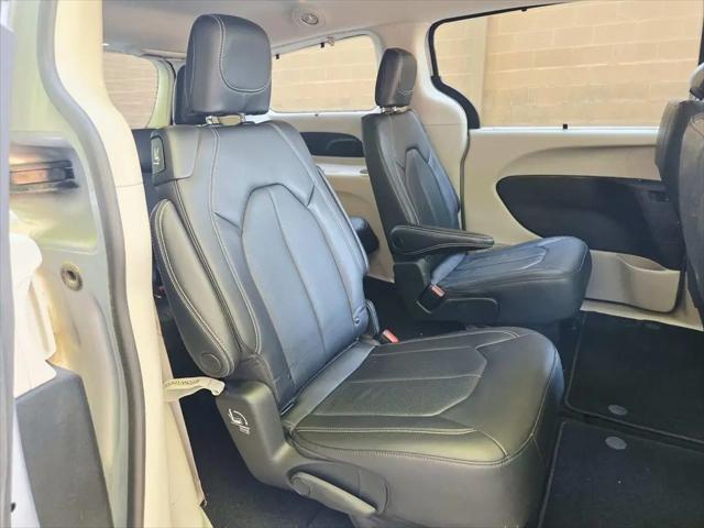 2022 Chrysler Pacifica Touring L AWD