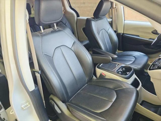 2022 Chrysler Pacifica Touring L AWD