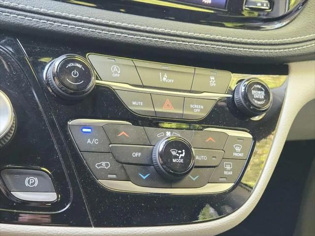 2022 Chrysler Pacifica Touring L AWD