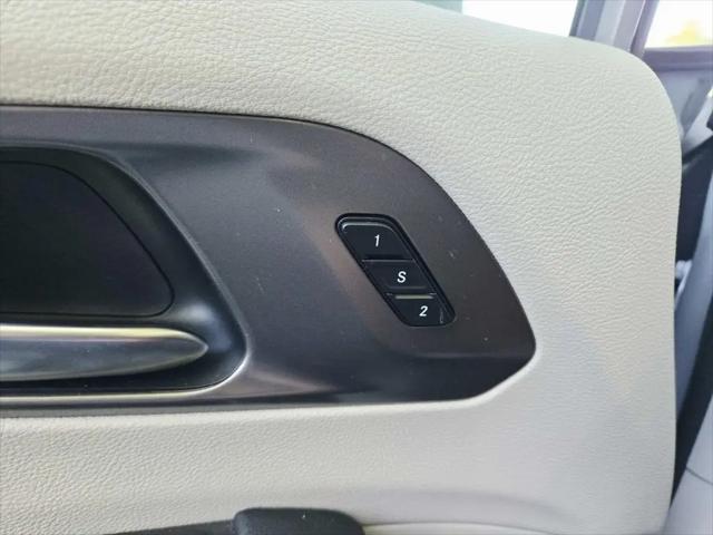 2022 Chrysler Pacifica Touring L AWD