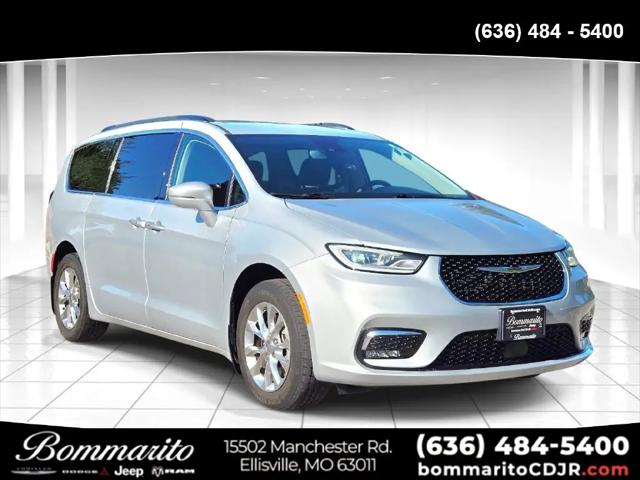 2022 Chrysler Pacifica Touring L AWD for sale in Ellisville, MO