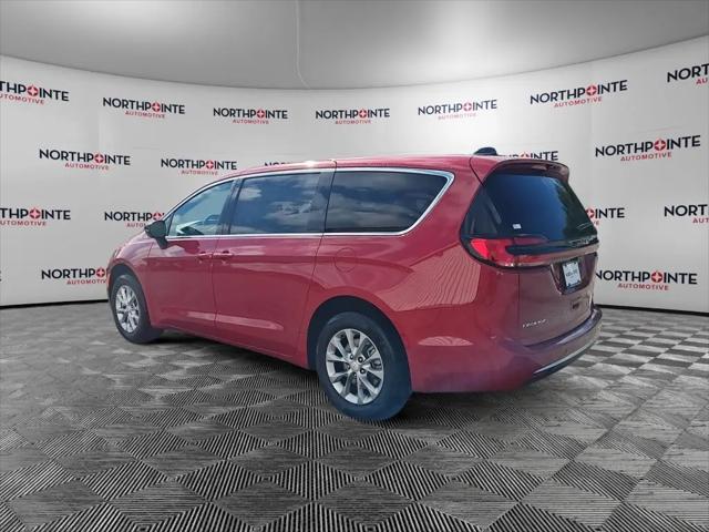 2027 Chrysler Pacifica Select