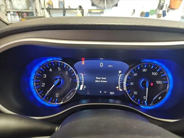 2027 Chrysler Pacifica Select